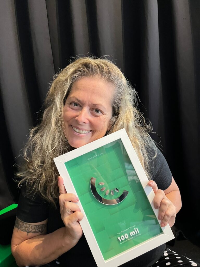 1039d7fb-0999-463c-aade-3e8588abe192